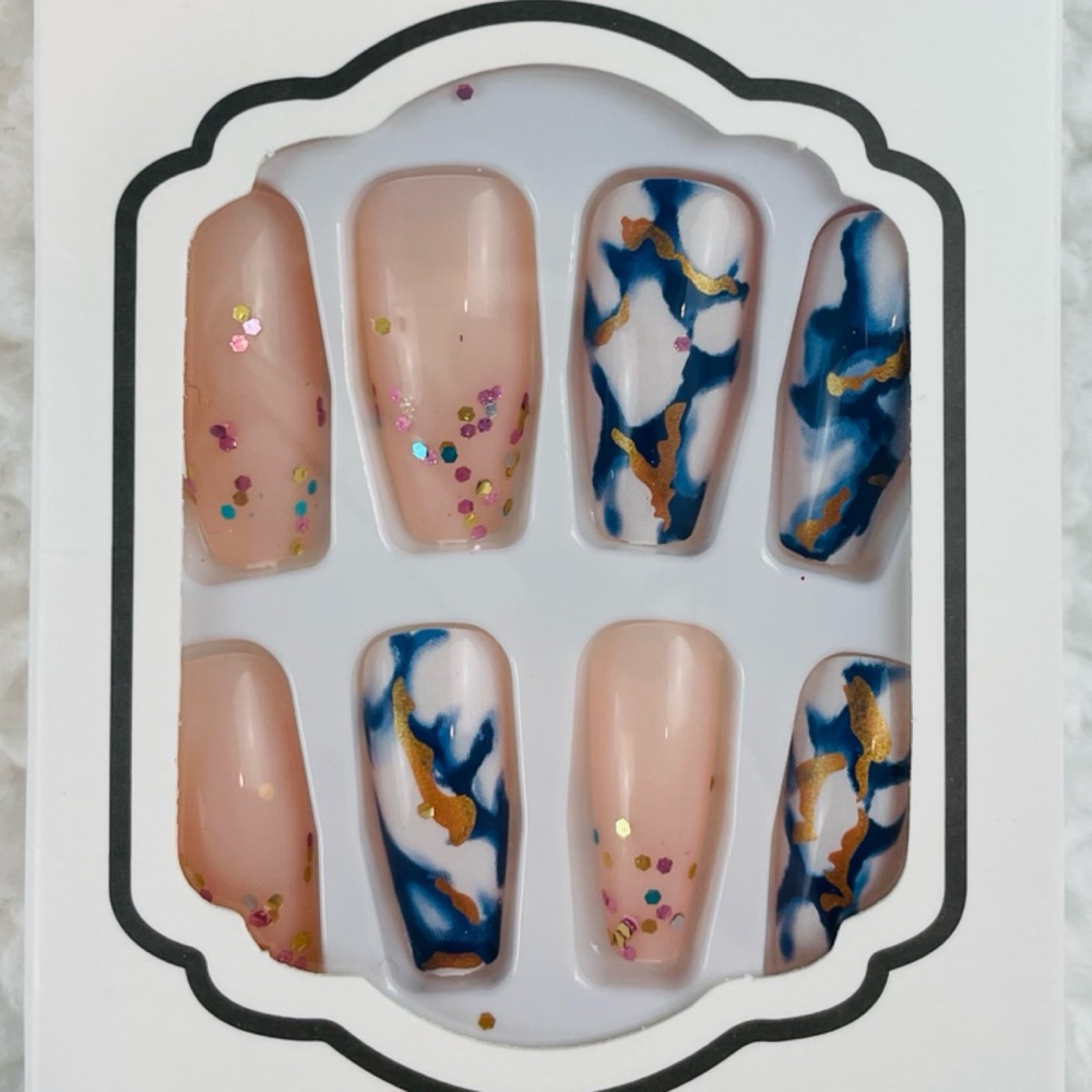 (NIB) Bundle of 4 Variety Press On Nails - Picture 6 of 12